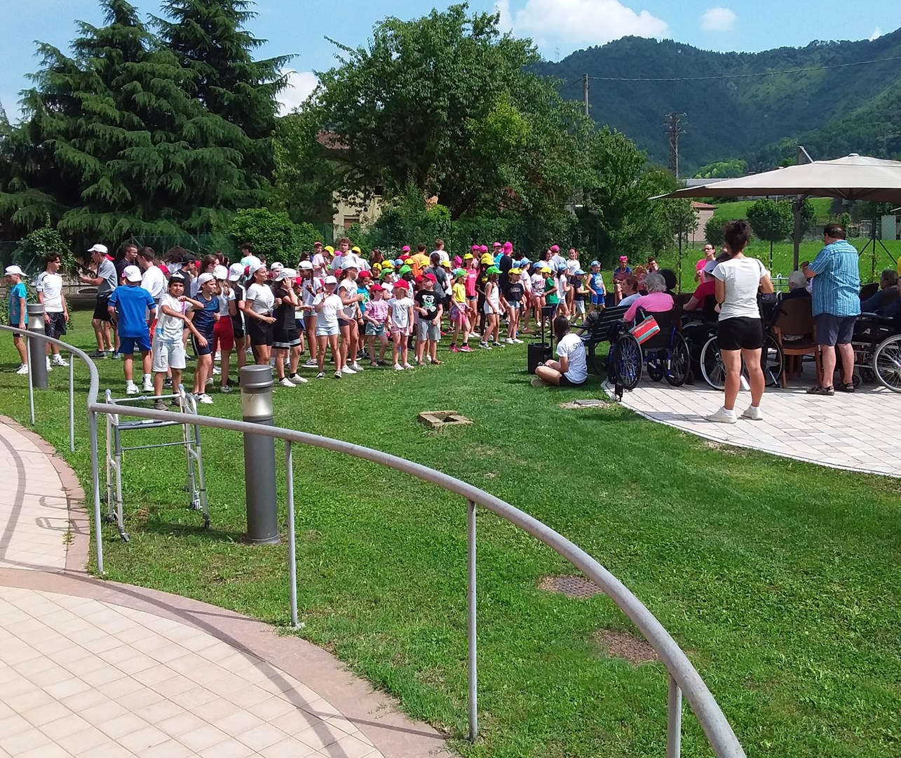 Saluto dei bambini del Grest